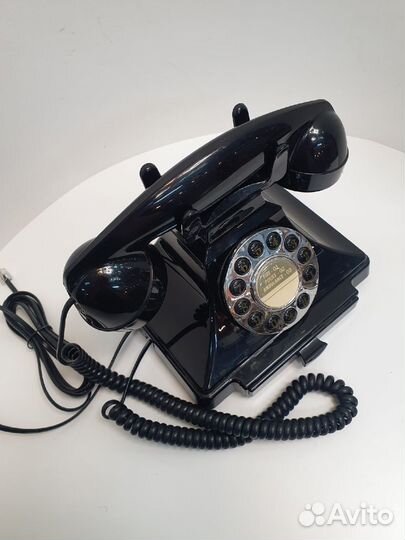 Телефон ретро