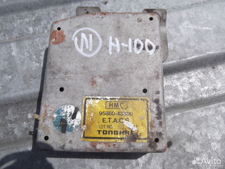 Реле стеклоочистителя Hyundai H-100 Grace 86-04