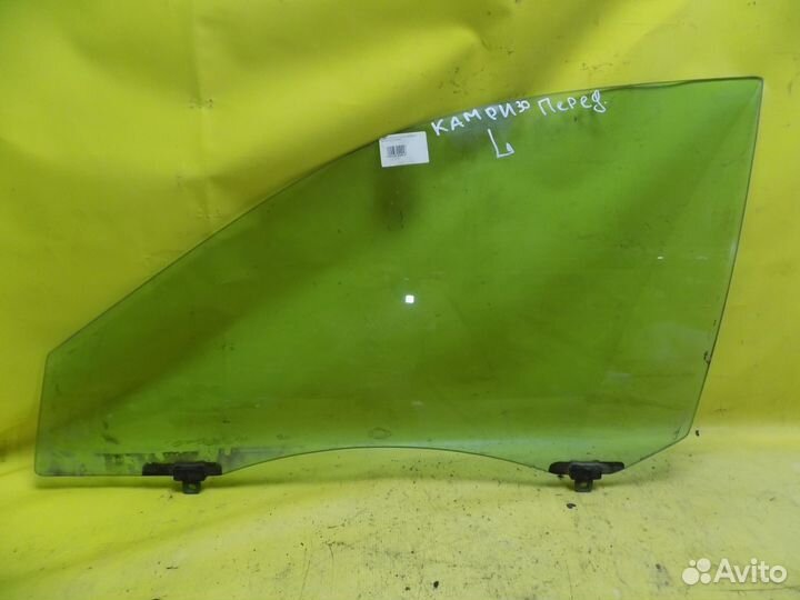 Стекло переднее левое Toyota Camry 30