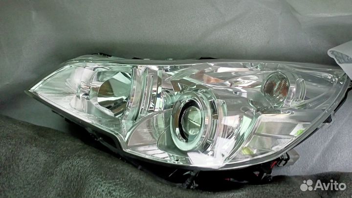 Subaru outback фары ксенон правый руль