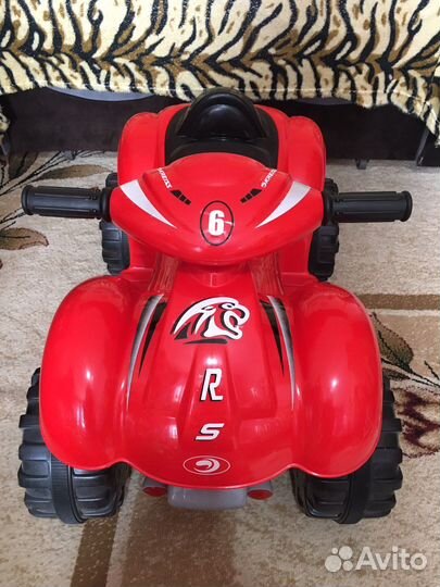 Детский квадроцикл на аккумуляторе