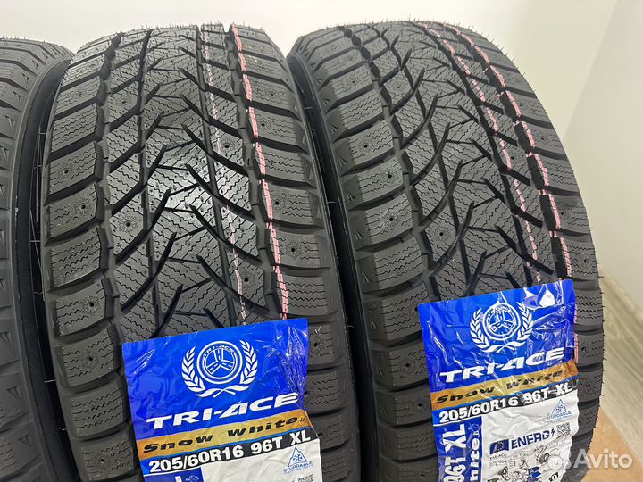 Tri Ace Snow White II 205/60 R16 96T