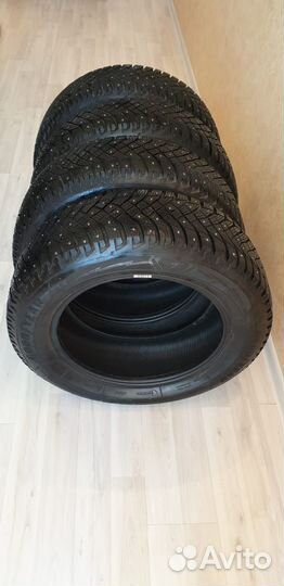Goodyear Ultra Grip Ice Arctic 2 215/65 R17 103T