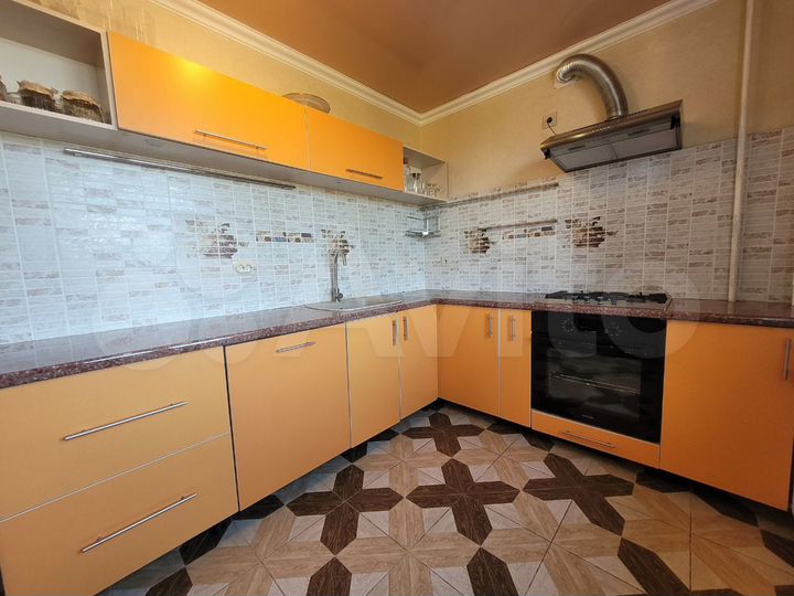 4-к. квартира, 131 м², 4/9 эт.