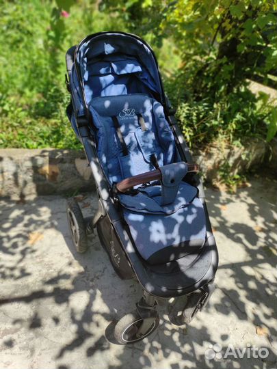 Прогулочная коляска