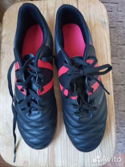 Футбольные бутсы