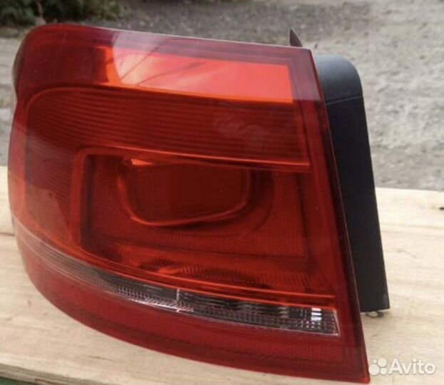 Задний фонарь