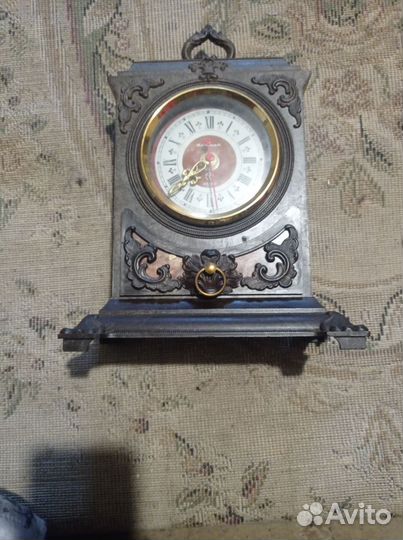 Часы настольные СССР Янтарь, Кварц