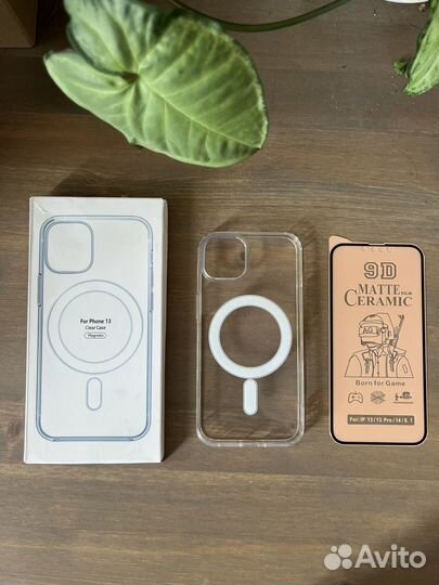 Чехол на iPhone 13 magnetic clear case