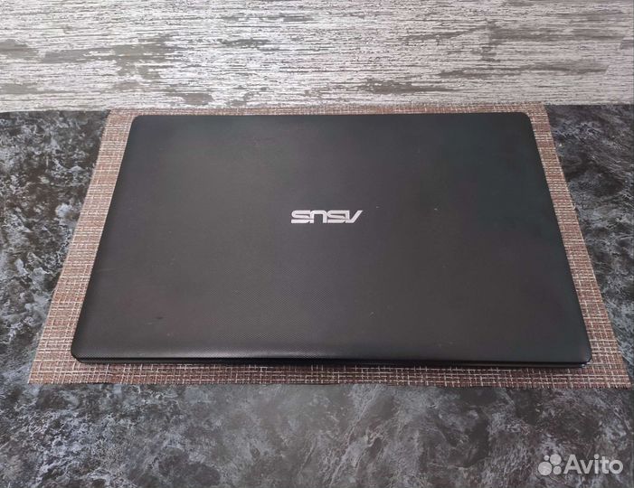 Ноутбук Asus x552m