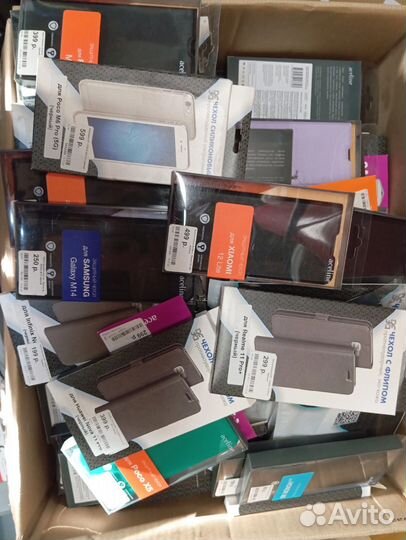 Чехлы для смартфонов много новые