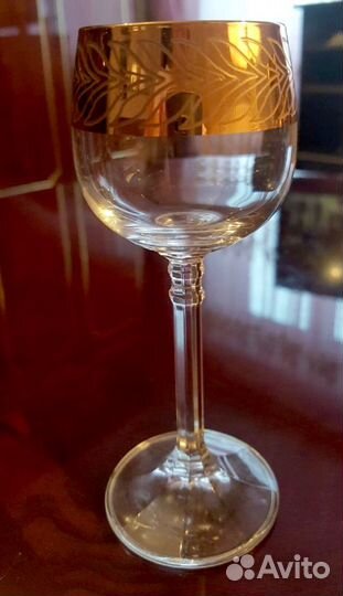 Набор фужеров и рюмок с позолотой