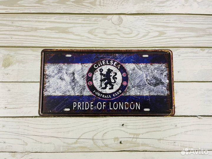 Декор на стену табличка металлическая Chelsea