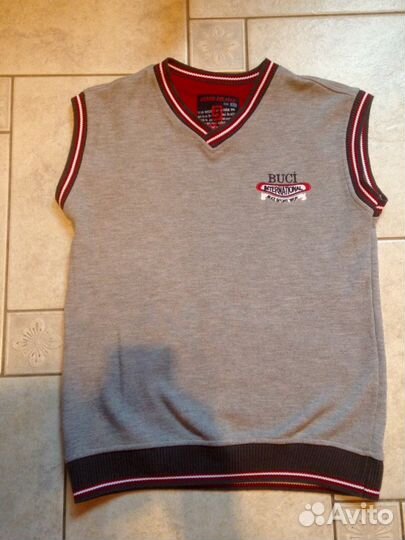 Жилетка для мальчика 146 рост