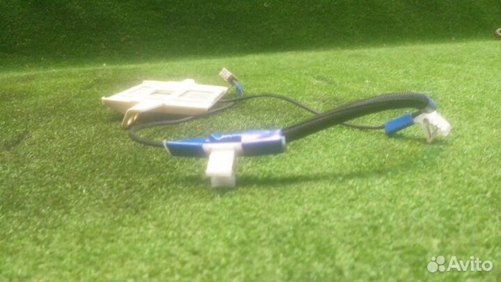 Антенна передняя Toyota Land Cruiser Prado KDJ150