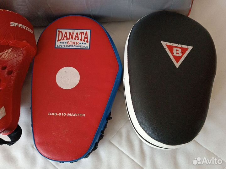 Макивара, шлем, и лапа -2шт