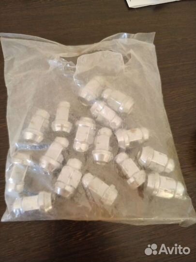 Гайки для колес