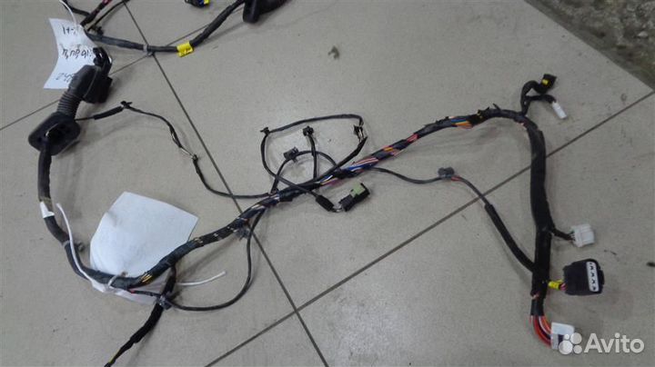 Проводка двери передней левой Hyundai ix35 2010-2