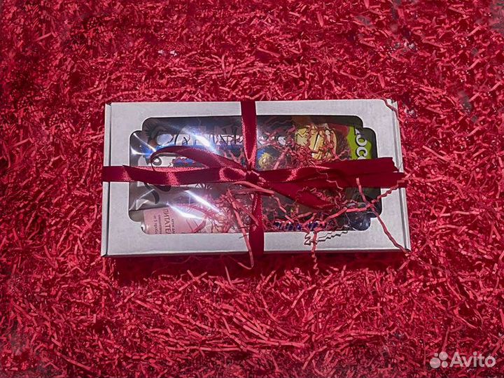 Подарочный набор для женщин на 8 марта