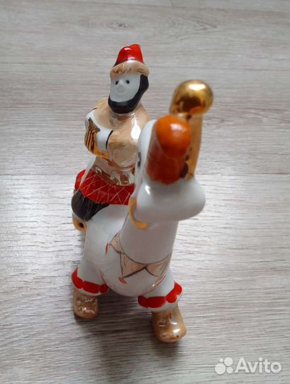 Фарфоровые статуэтки Дулёво