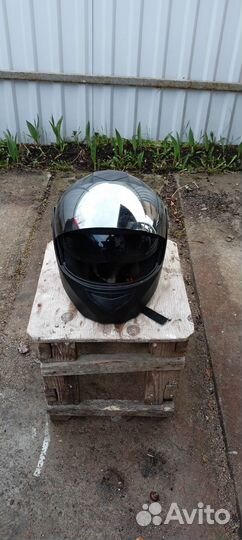 Мотоциклетный шлем размер L