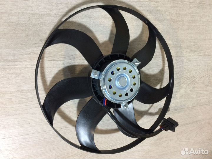 Вентилятор радиатора Polo Fabia Skoda Рапид