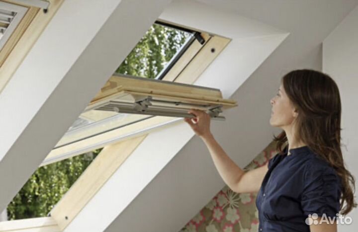 Москитная сетка и шторы на мансардное окно