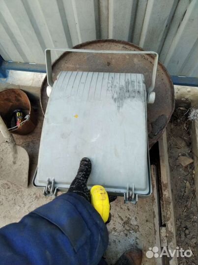 Прожектор галогеновый