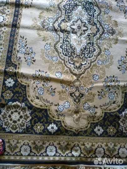 Ковер шерстяной