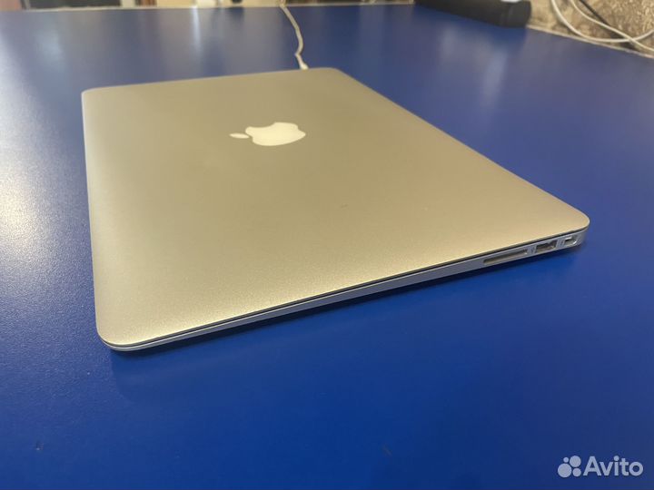 Macbook air 13 2017 8Gb