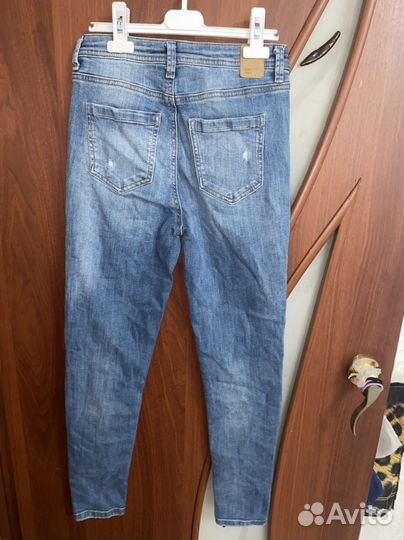 Джинсы женские