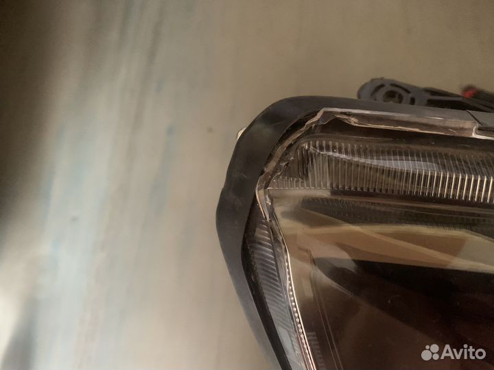 Фара левая и правая веста