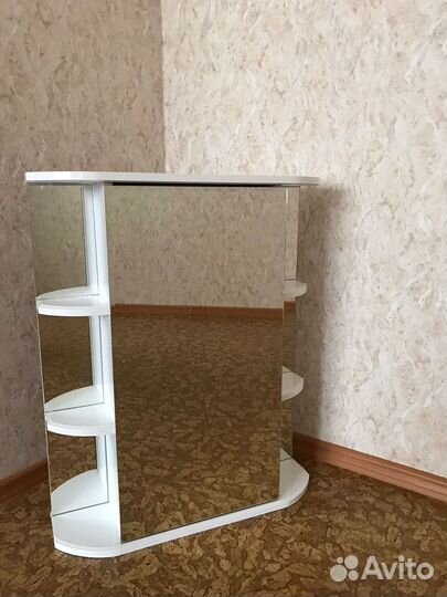 Полка настенная для ванной