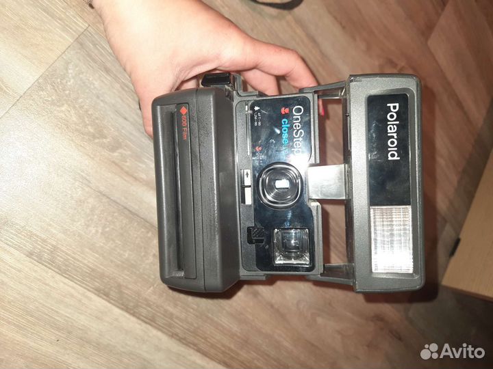 Плёночный фотоаппарат polaroid
