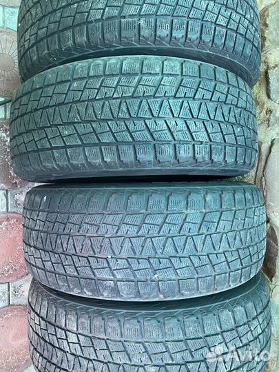 Bridgestone Blizzak DM-V1 235/60 R17