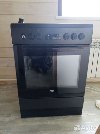 Плита электрическая Beko fsm67320gas