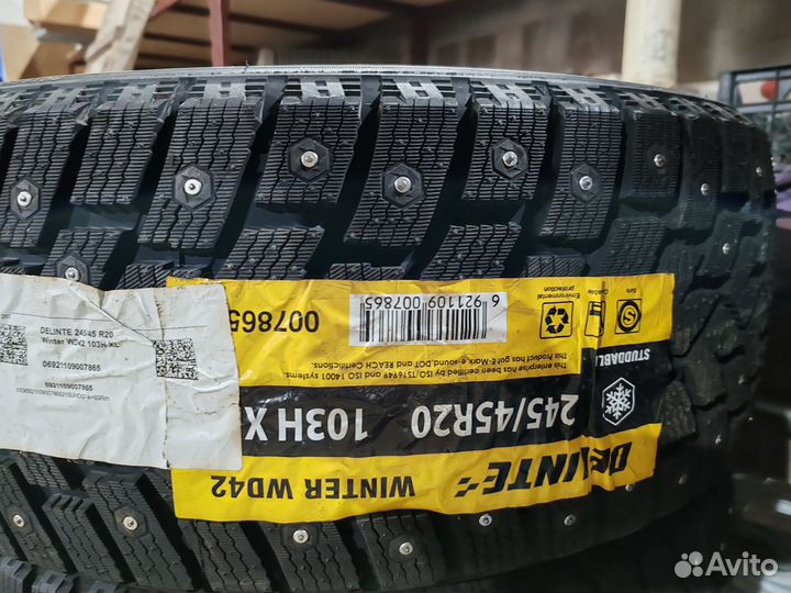 Delinte Winter WD42 245/45 R20 103H