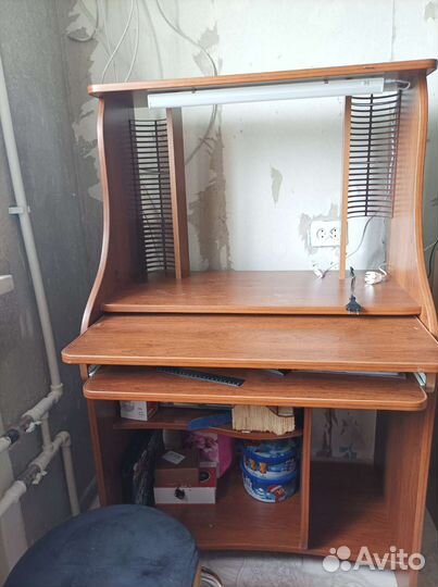 Компьютерный стол