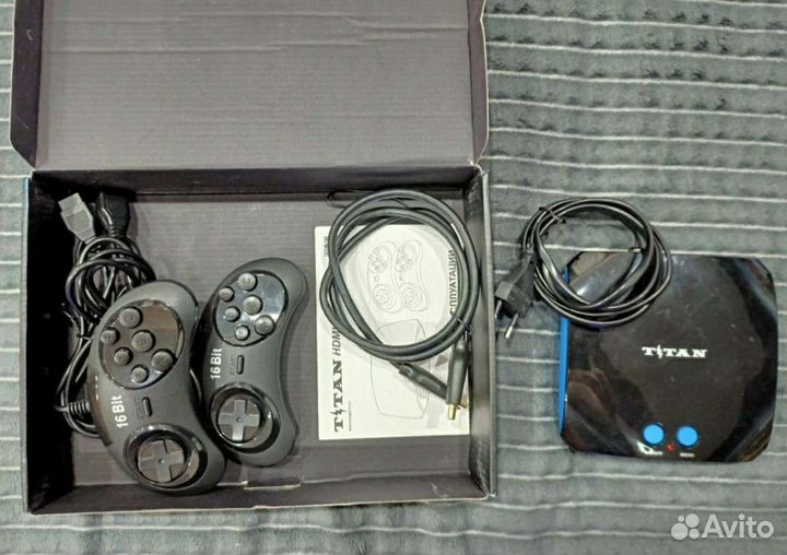 Игровая приставка Titan - 555 игр, 16 Bit и 8Bit