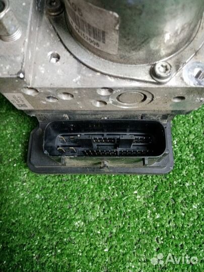 Блок ABS Nissan X-Trail DNT31 M9R