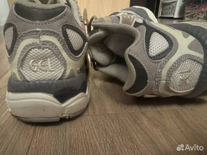 Кроссовки asics 41