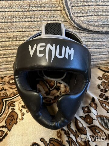 Боксерский шлем Venum