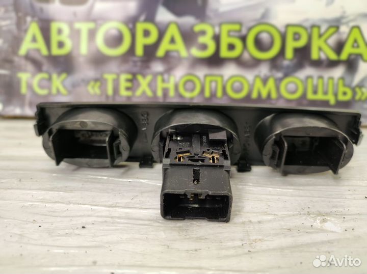 Кнопка аварийной сигнализации Chery Sweet QQ