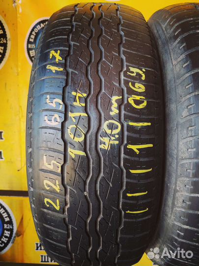 Bridgestone Dueler H/T 687 225/65 R17 101H