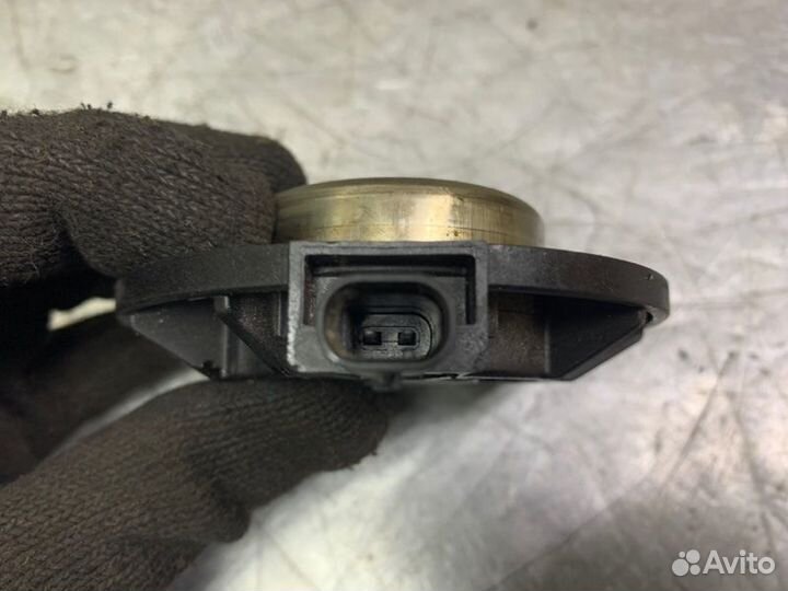 Клапан электромагн. изменения фаз грм Audi A4 B8