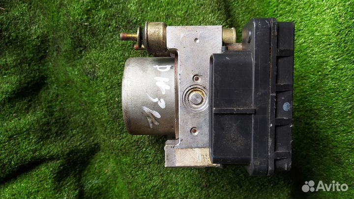 Блок ABS Mazda Demio DW3WF-202525 B3 1999