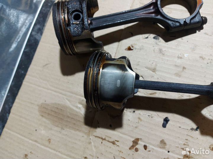 Поршень с шатуном Skoda Octavia A4 1.4 16V 75лс