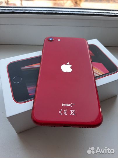 iPhone SE, 64 ГБ