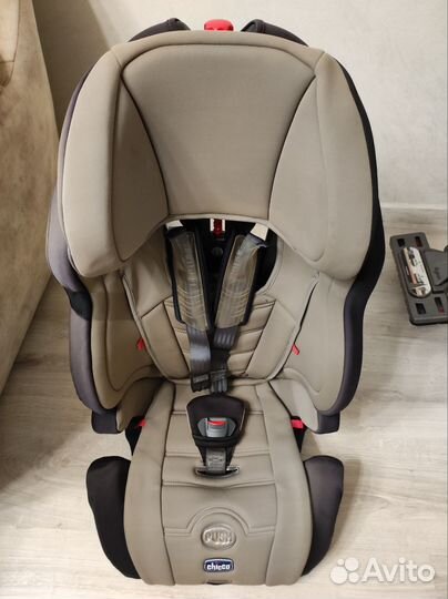 Детское автокресло 9 до 36 кг chicco