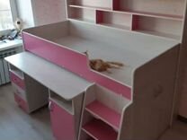 Детская кровать со встр. шкафом, тумбой и столом